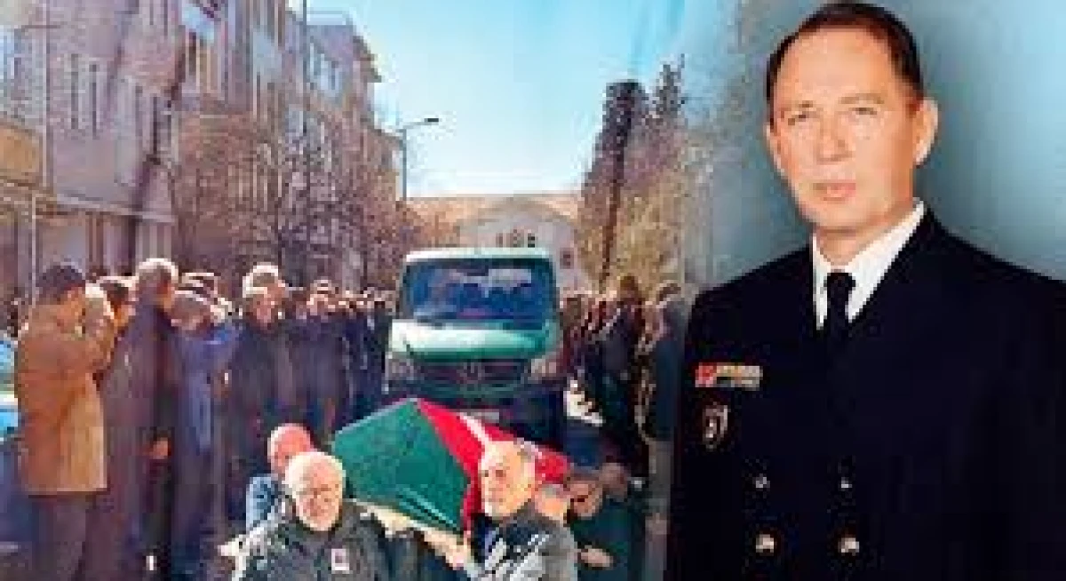 44 Yıllık Hizmetin Ardından Sessiz Veda: Emekli Koramiral Aydan Erol Toprağa Verildi