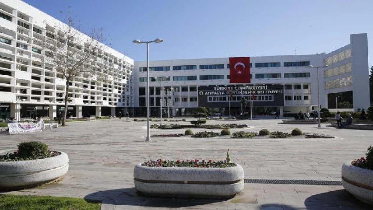 Antalya vekâletle yönetilen bir kent haline geldi!