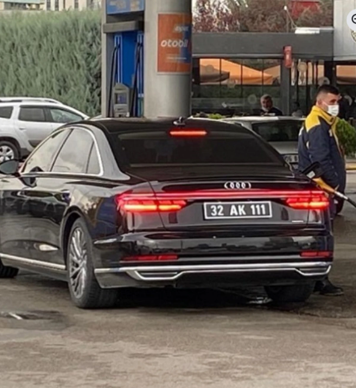 Audi’yi hibe etmeden önce AKP’li belediyeden 25 milyonluk ihale almış!