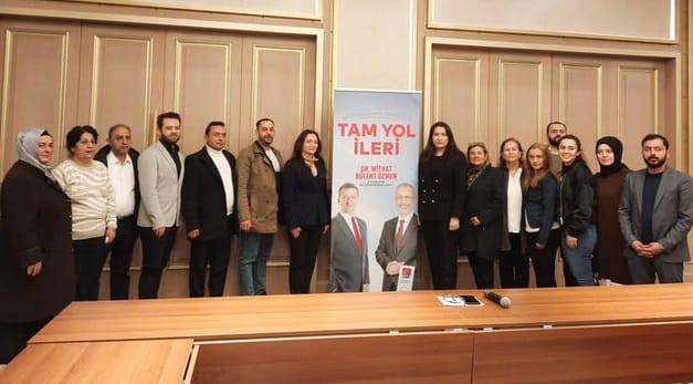 Eyüpsultan'da İyi Parti Meclis üyesi adayı istifa etti, Özmen'e desteğini açıkladı