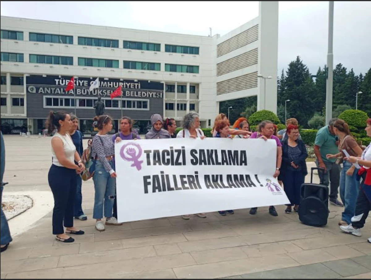 Kadınlardan CHP y&ouml;netimine taciz mektubu!