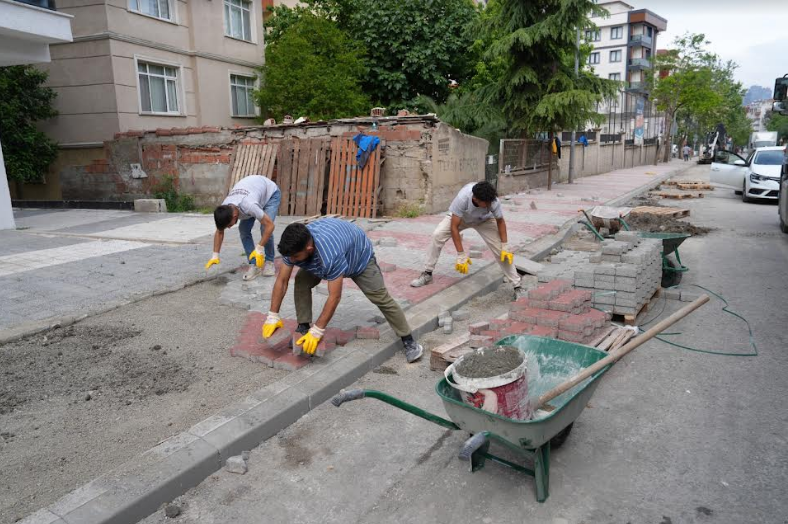 Kartal’ın Cadde ve Sokakları Modern Bir Görünüme Kavuşuyor