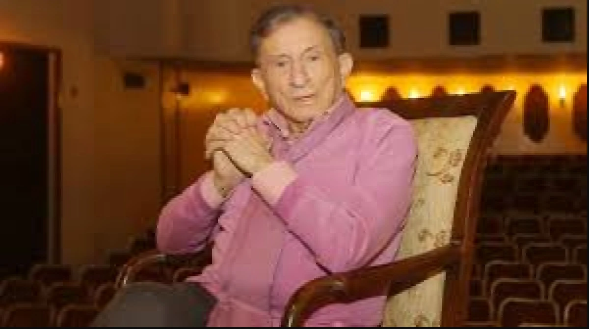 T&Uuml;RK TİYATROSU &Ouml;KS&Uuml;Z KALDI.